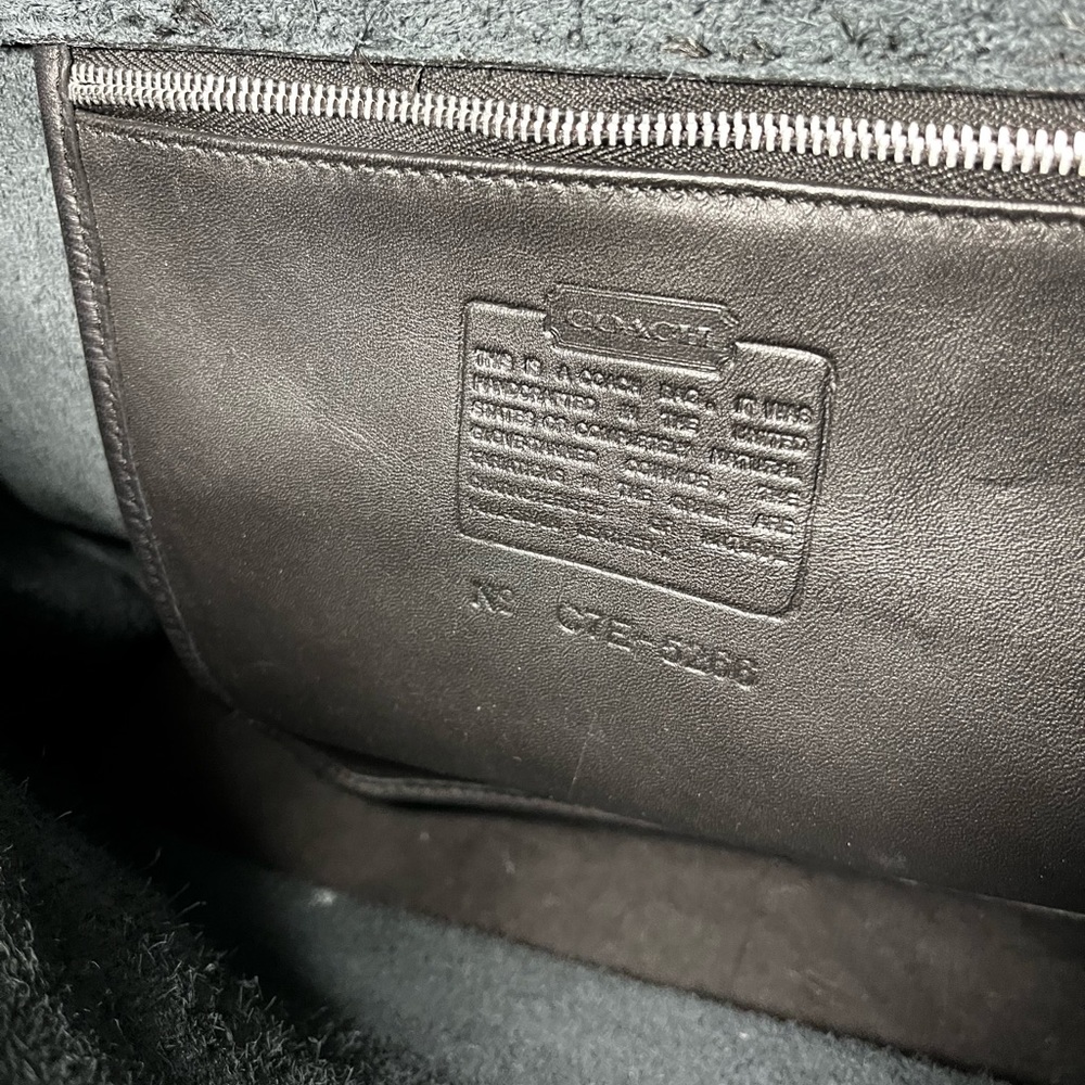 Vintage Coach Beekman Leather Messenger
F13-5266 - Picture 11 of 13